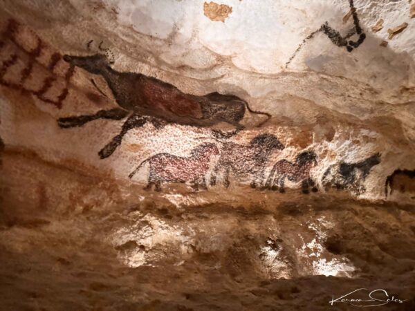 Los pueblos más bonitos de Francia, Cuevas de Lascaux